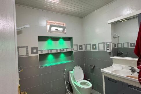 WC piece parentale f4 (SIDI KHALED)